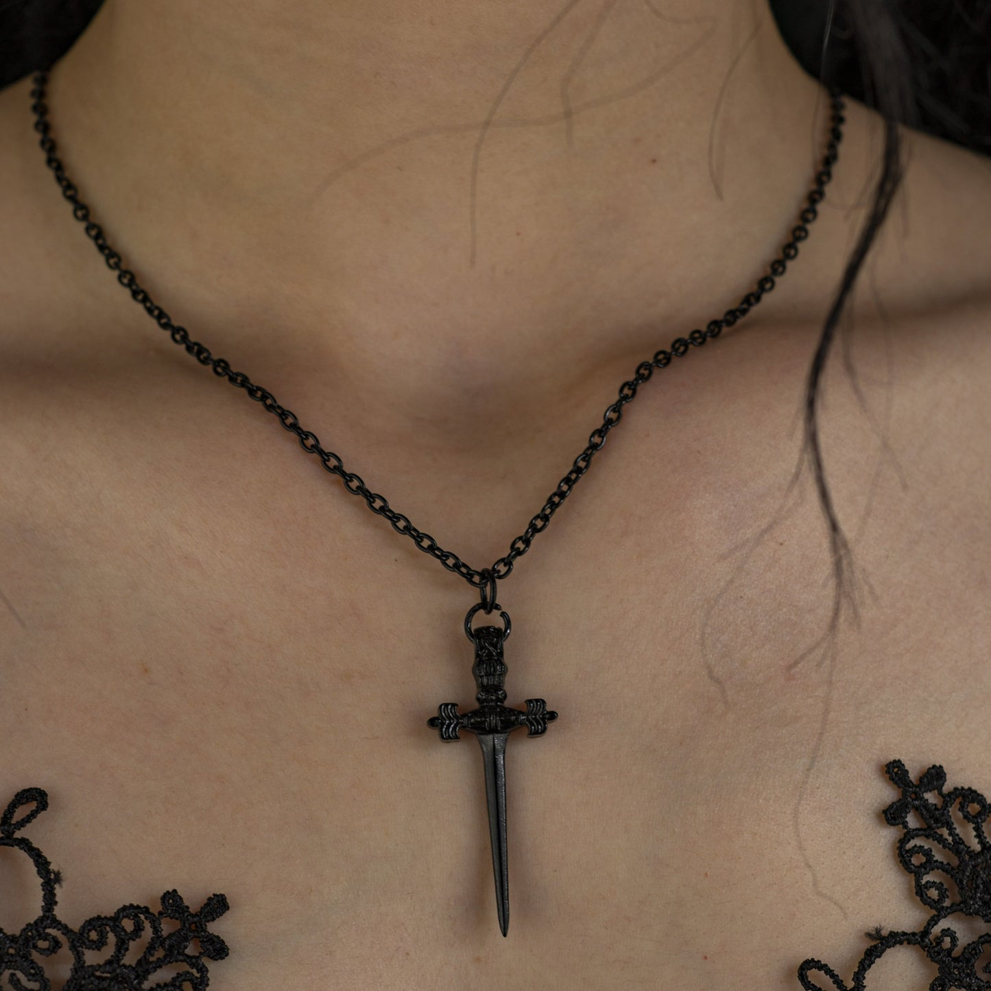 Necklace Black Dagger