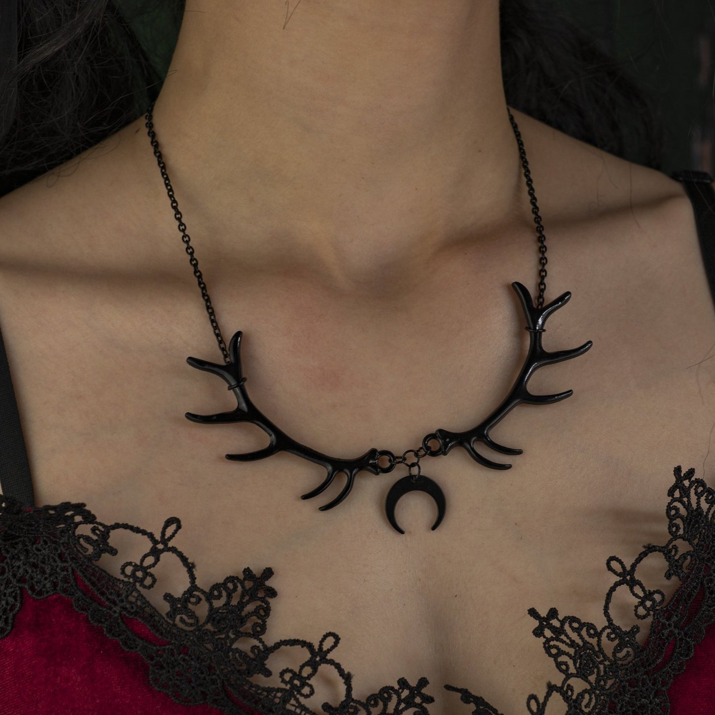 Necklace Antlers Moon - Ovniki
