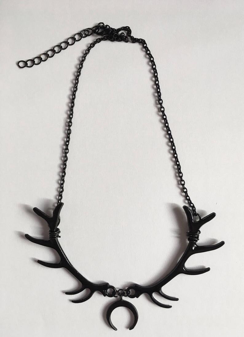 Necklace Antlers Moon - Ovniki