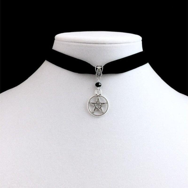 Necklace Velvet Pentacle - Ovniki