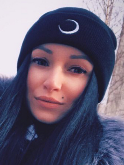 Women's Hip Hop Moon Embroidery Winter Beanie_ovniki