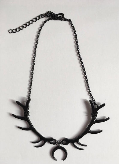 Necklace Antlers Moon - Ovniki